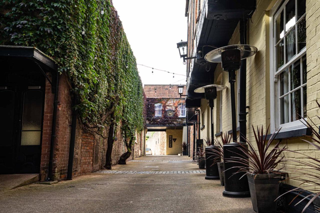 The Swan Hotel, Wells, Somerset Exterior photo